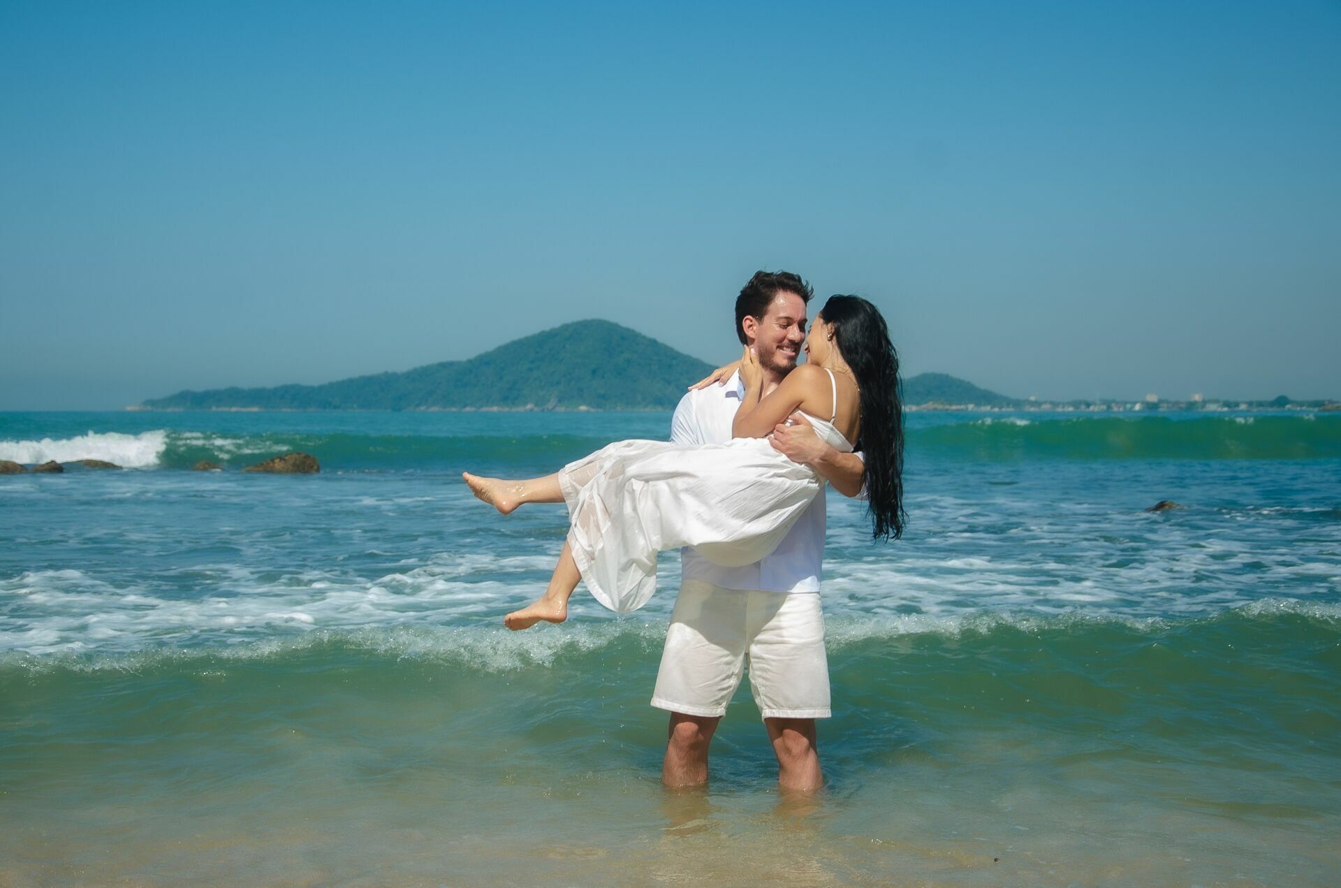 Foto Ensaio pré wedding documental na praia - Imagem 1