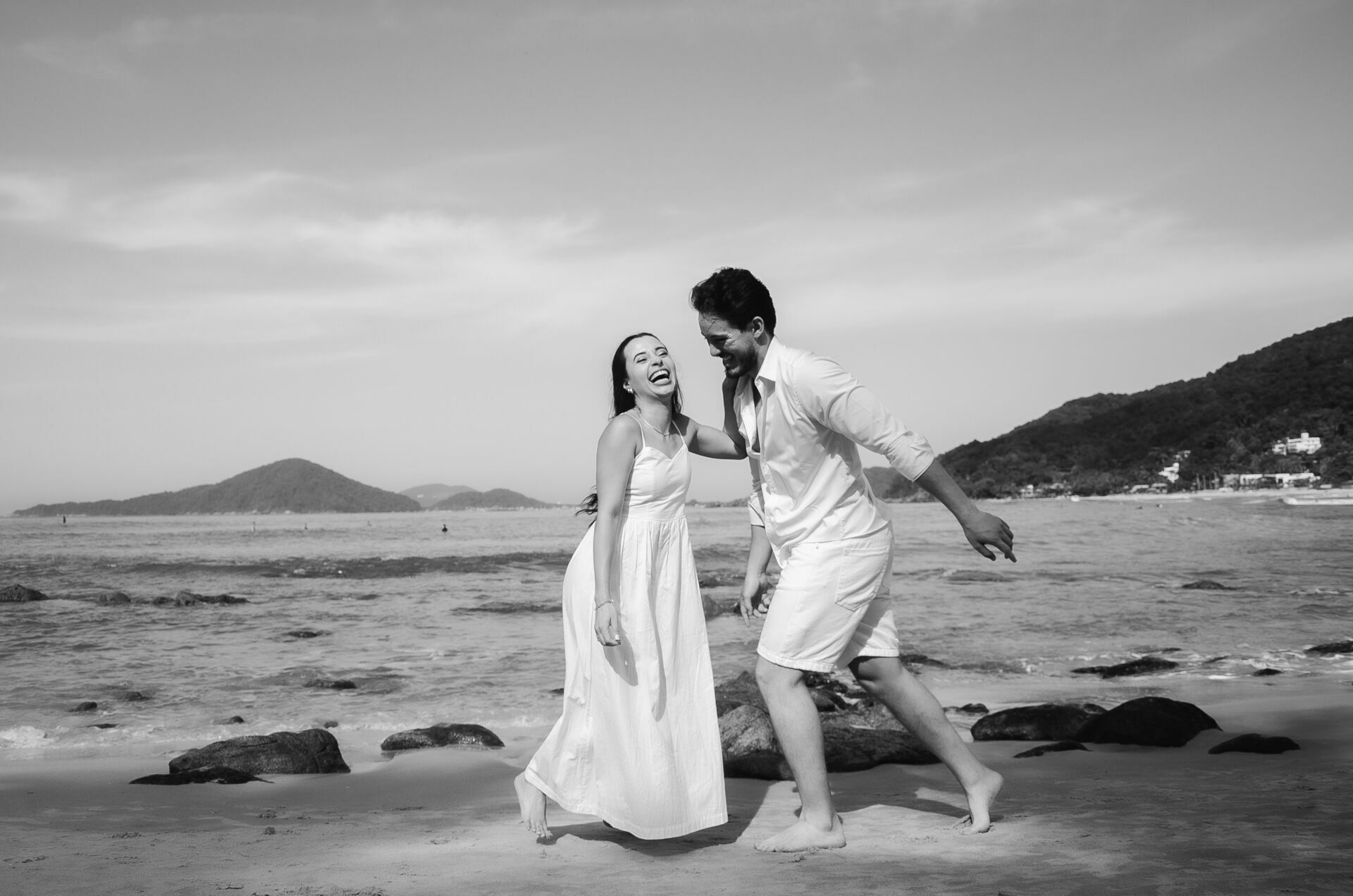 Foto Ensaio pré wedding documental na praia - Imagem 4